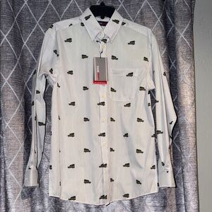 Roundtree&Yorke Men's B&W pinstripe button up with Green Patterned Shirt